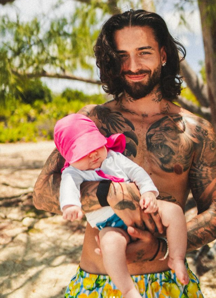 Μαλούμα: Οι τρυφερές φωτογραφίες με τη Σουσάνα Γκόμεζ και τη 2 μηνών κόρη τους