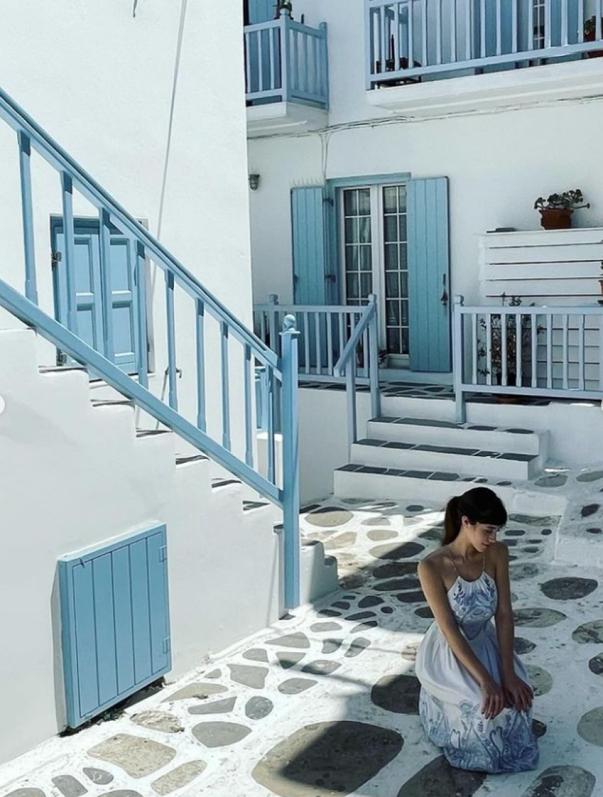 Μπεν Άφλεκ: Στη Μύκονο ο αδερφός του με την Κέιλι Κόουαν - Δείτε βίντεο και φωτογραφίες