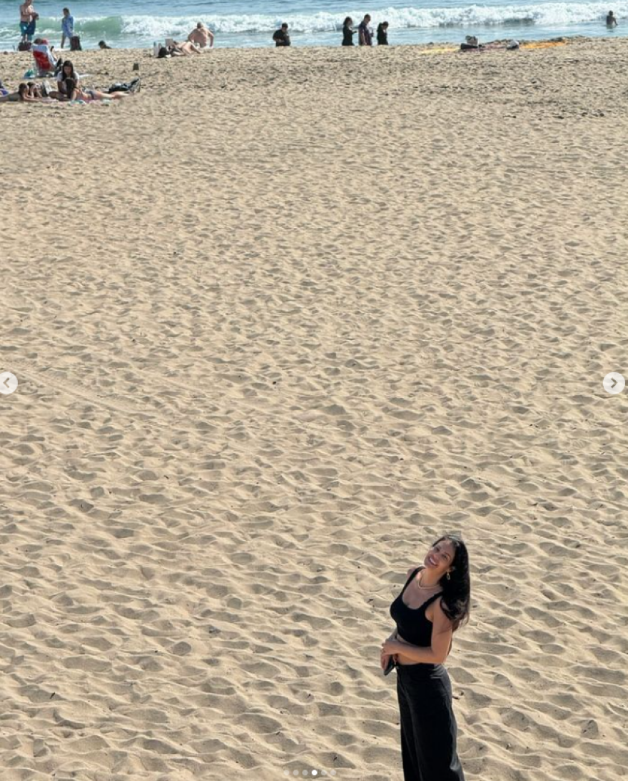 Μαρία Κορινθίου: Ποζάρει από την παραλία Μανχάταν στην Καλιφόρνια