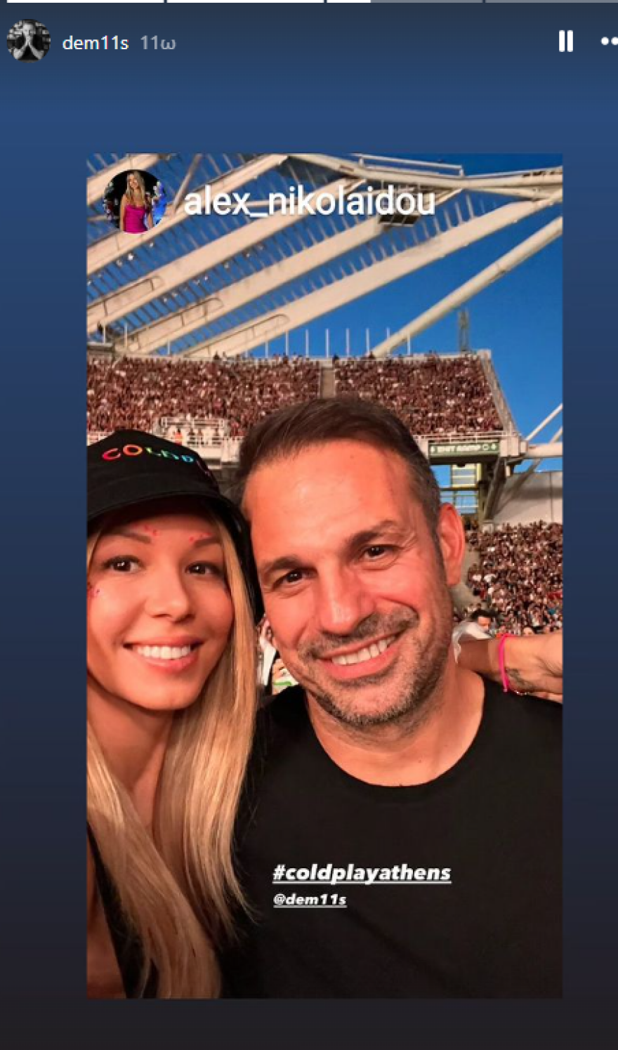 Ντέμης Νικολαΐδης: Ποζάρει για πρώτη φορά αγκαλιά με τη σύντροφο και την κόρη του