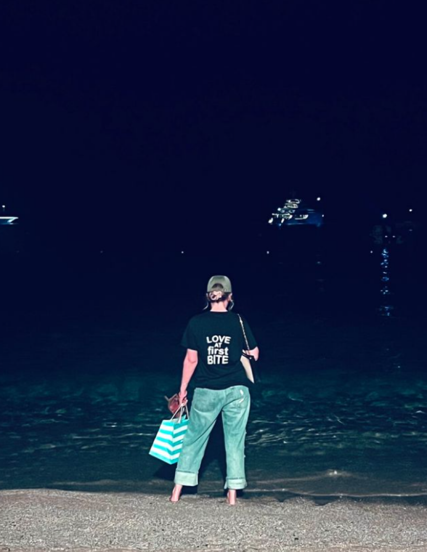 Κάιλι Μινόγκ: Αποθεώνει τη Μύκονο στα εκατομμύρια ακολούθων της στο Instagram - Δείτε φωτογραφίες