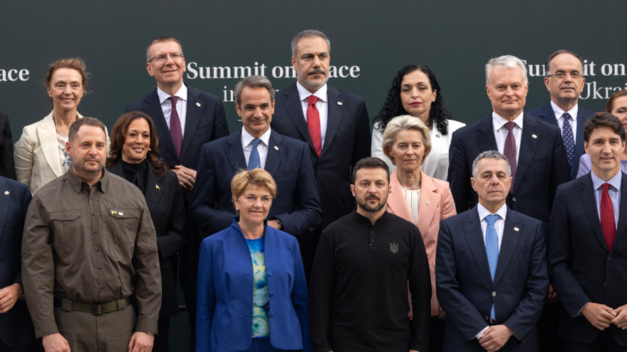 Ελβετία: Συνθηκολόγηση και όχι διαπραγμάτευση θέλει ο Πούτιν, λένε ΗΠΑ, Γαλλία - Χωρίς εμάς δεν υπάρχει λύση, απαντά η Μόσχα