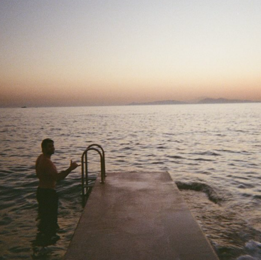 Λίαμ Χέμσγουορθ: Αποθεώνει την Ελλάδα στο Instagram - Τι υπέροχο μέρος, έγραψε