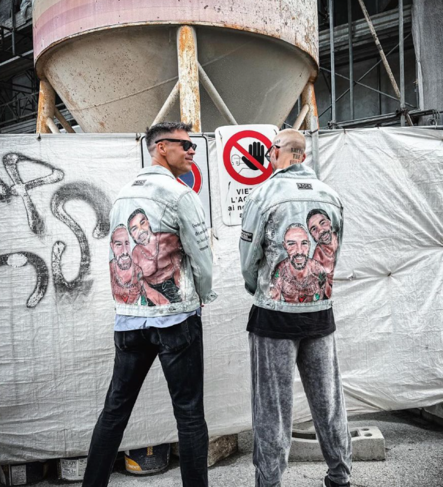 Αθηνά Οικονομάκου: Φωτογραφήθηκε με τη φανέλα του Μπρούνο Τσερέλα 