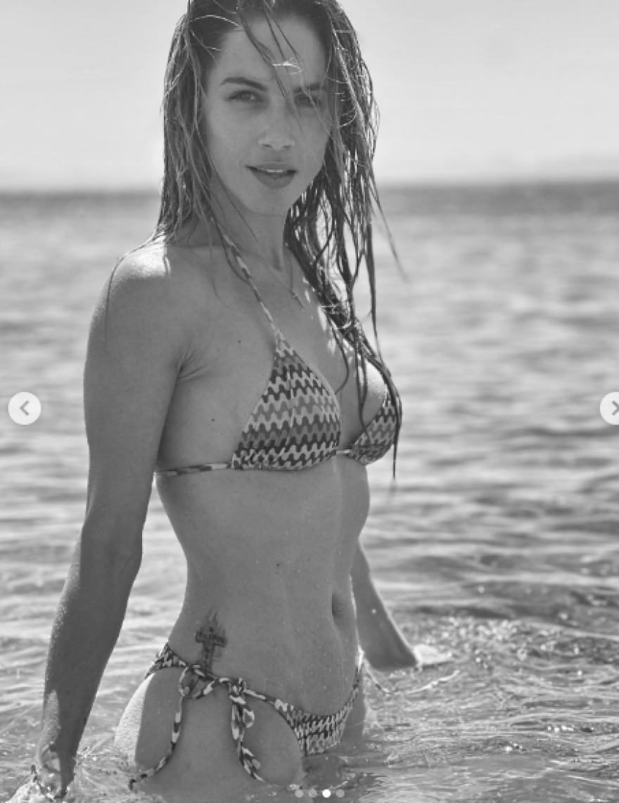 Ντορέττα Παπαδημητρίου: Τα ασπρόμαυρα στιγμιότυπά της από την παραλία