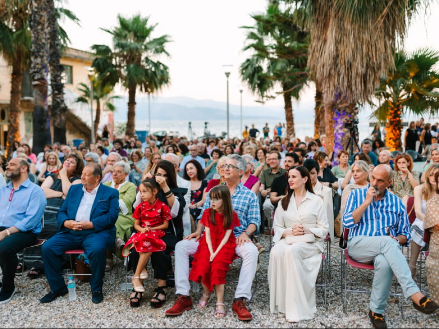 Αλεξάντερ Πέιν - Καρυοφυλλιά Καραμπέτη: Στην Τελετή Λήξης του Κινηματογραφικού Φεστιβάλ Αιγίου