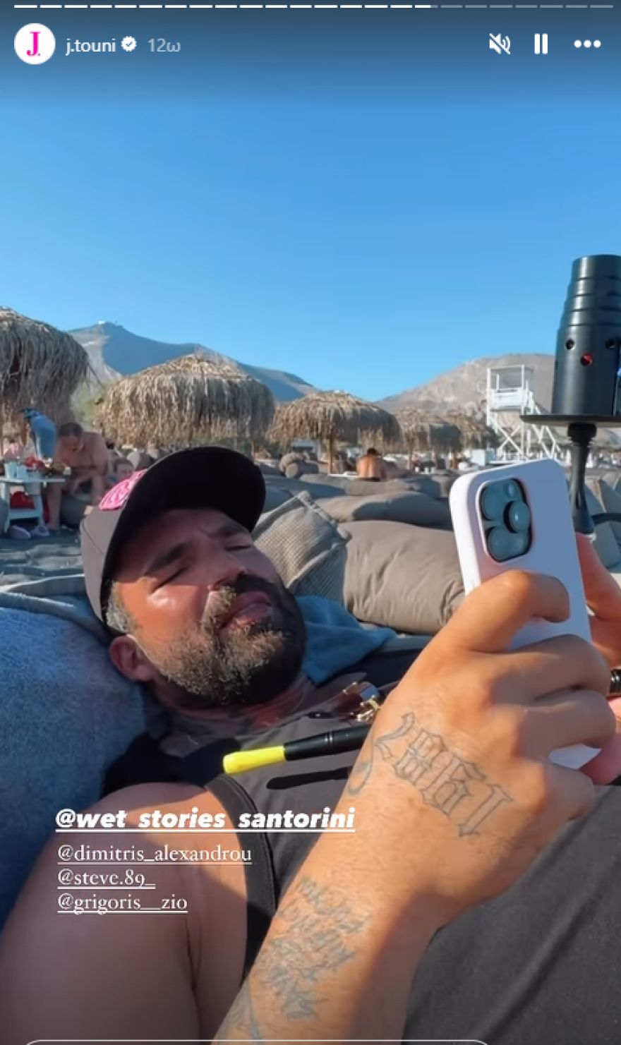 Ιωάννα Τούνη: Πήγε στη Σαντορίνη και γέμισε τα social media με βίντεο και φωτογραφίες