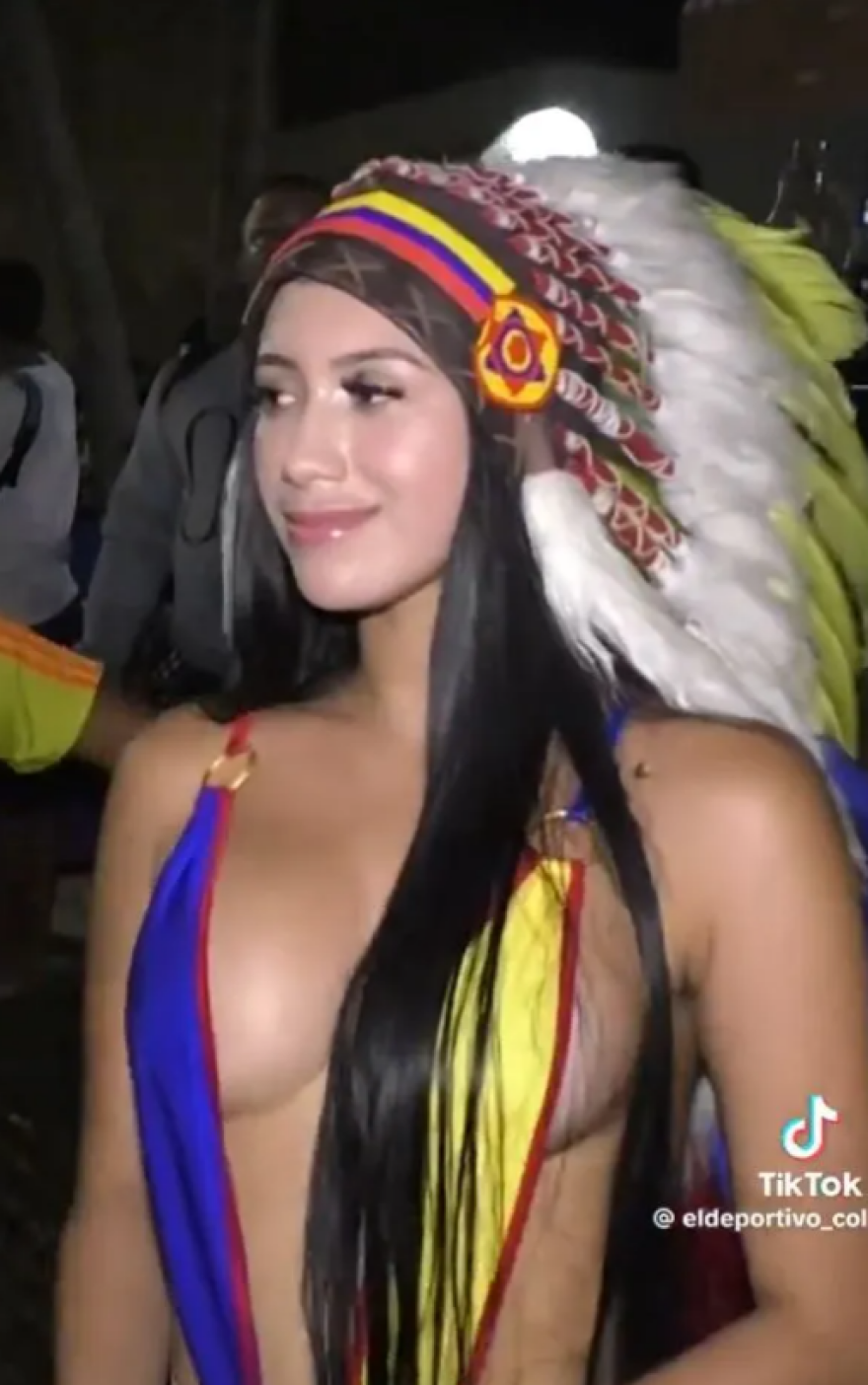 Ποιος Χάμες Ροντρίγκεζ; Η Κολομβιανή που έκλεψε την παράσταση στο παιχνίδι με τον Παναμά - Βίντεο 