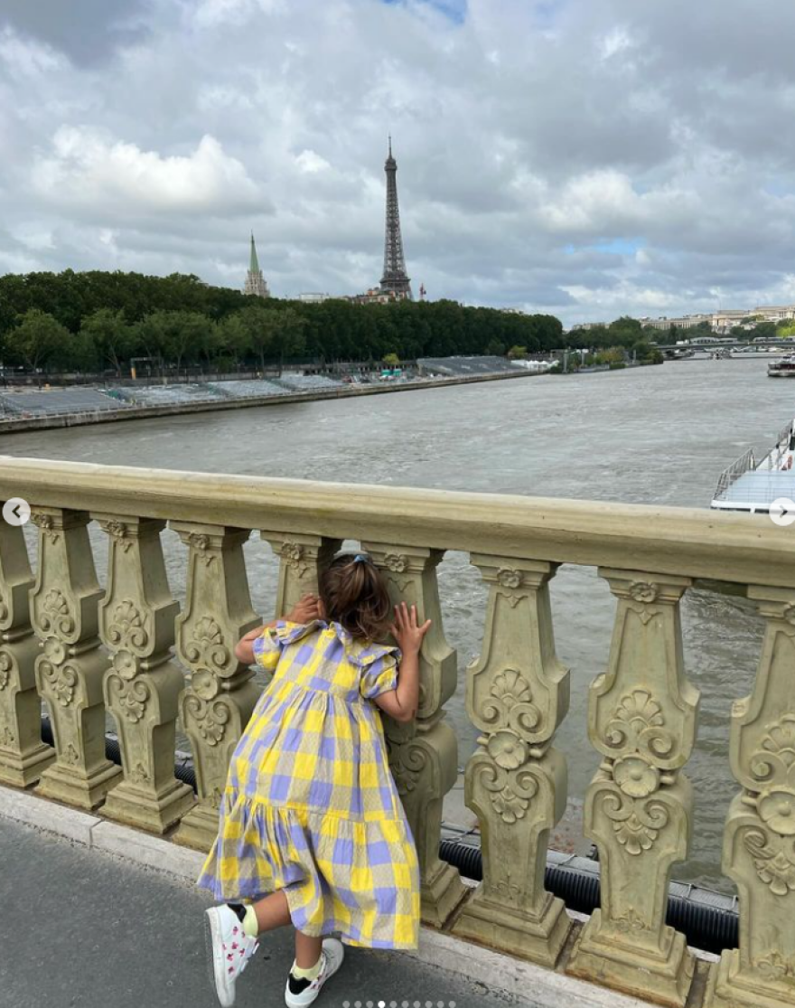 Κώστας Σλούκας - Μαρία Δαρσινού: Πήγαν οικογενειακά στο Παρίσι