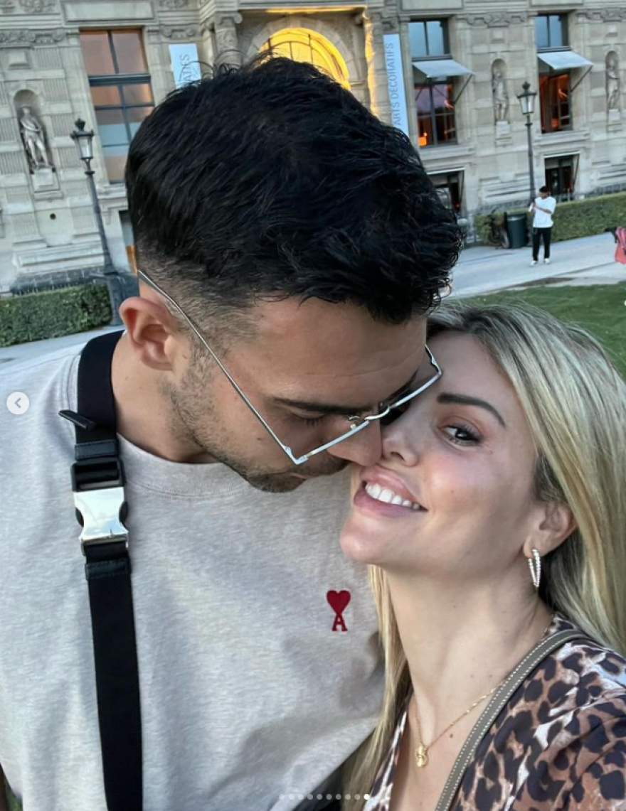 Κώστας Σλούκας - Μαρία Δαρσινού: Πήγαν οικογενειακά στο Παρίσι