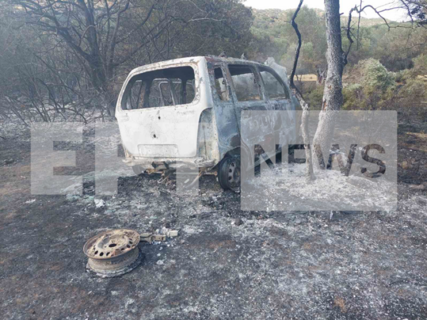 Φωτογραφία από το αυτοκίνητο που προσέκρουσε σε δέντρο και άρπαξε φωτιά στη Λέσβο - Νεκρός ο 82χρονος οδηγός 
