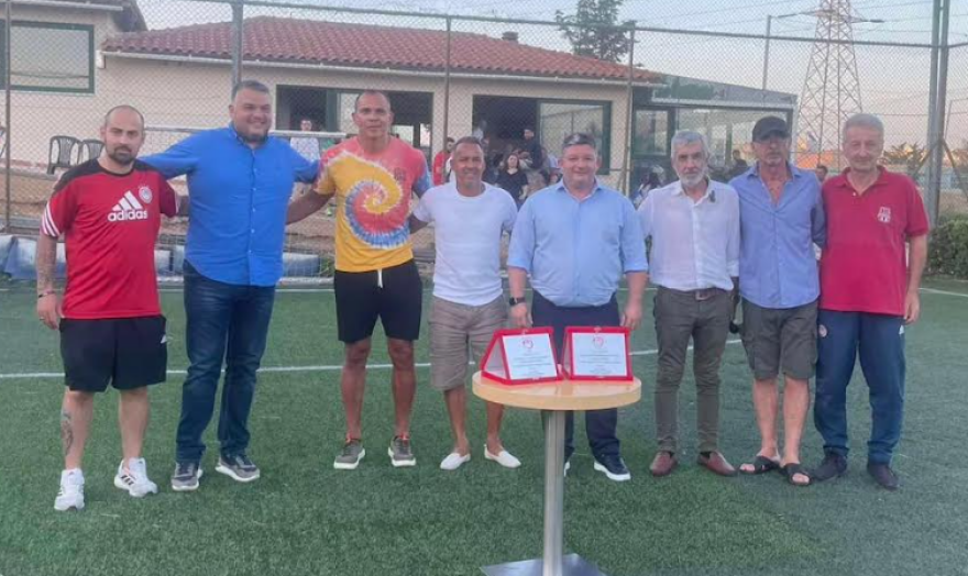 Ολυμπιακός: Ο Καραταΐδης τίμησε τον Τζιοβάνι για την προσφορά του στο ποδόσφαιρο 