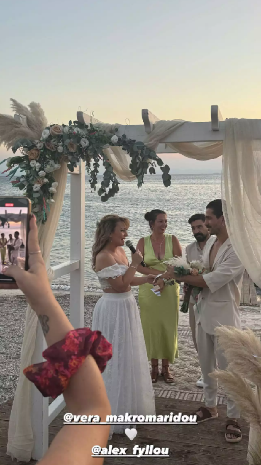 Βέρα Μακρομαρίδου και Αλέξανδρος Παπατριανταφύλλου παντρεύτηκαν ξανά, τρεις μήνες μετά τον πολιτικό τους γάμο