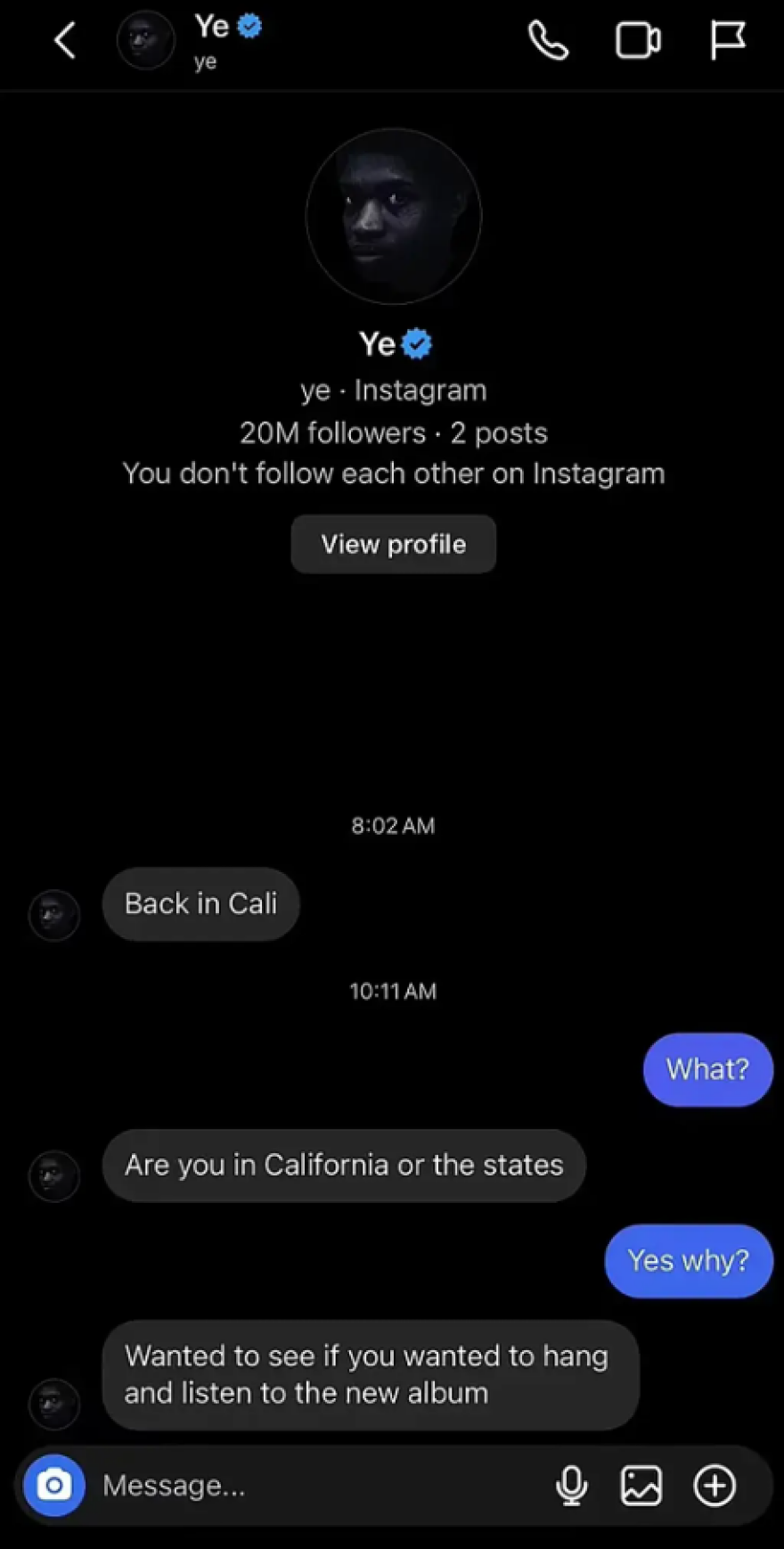 Κάνιε Γουέστ: 22χρονο μοντέλο ισχυρίζεται ότι της έστελνε μηνύματα για να βγουν, ενώ είναι παντρεμένος με τη Σενσόρι