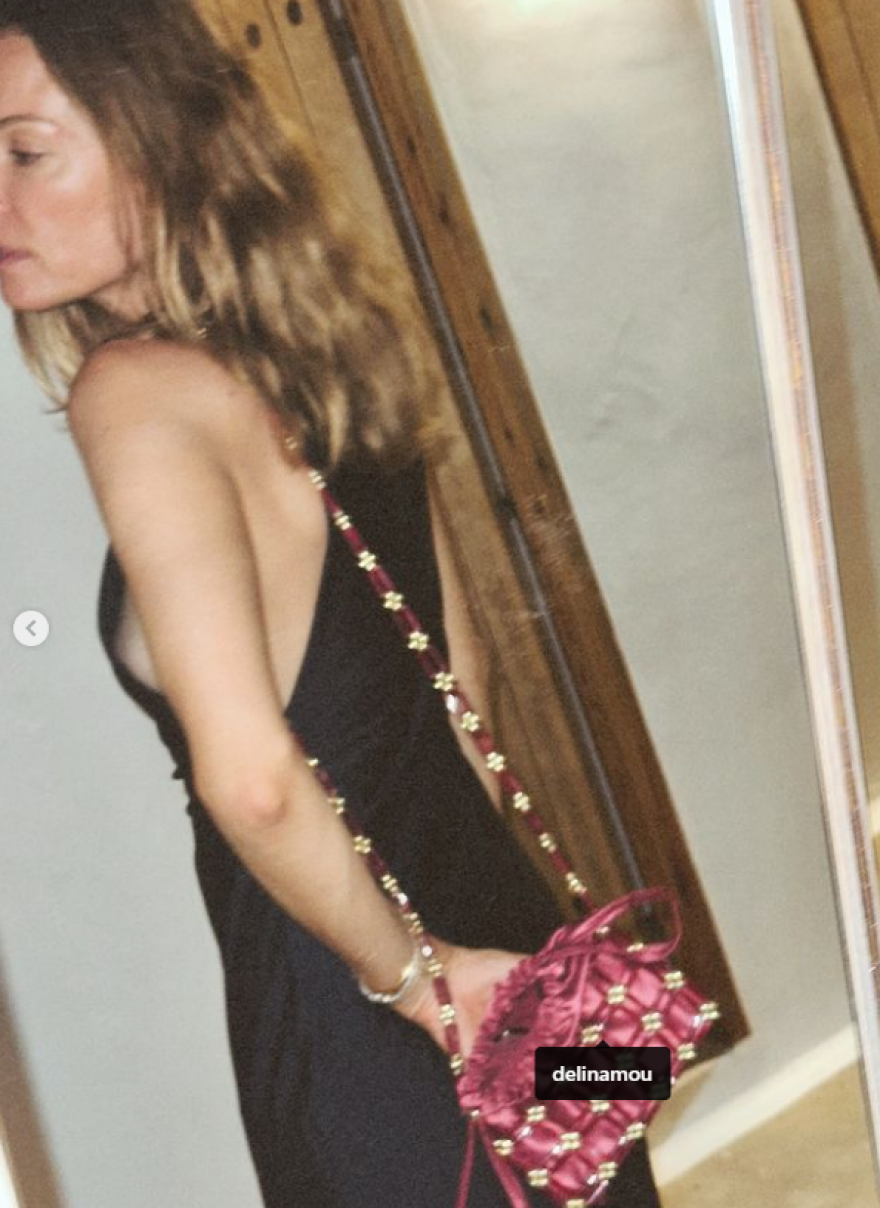 Βίκυ Καγιά: Με αποκαλυπτικό φόρεμα σε βραδινή της έξοδο - Οι φωτογραφίες που δημοσίευσε