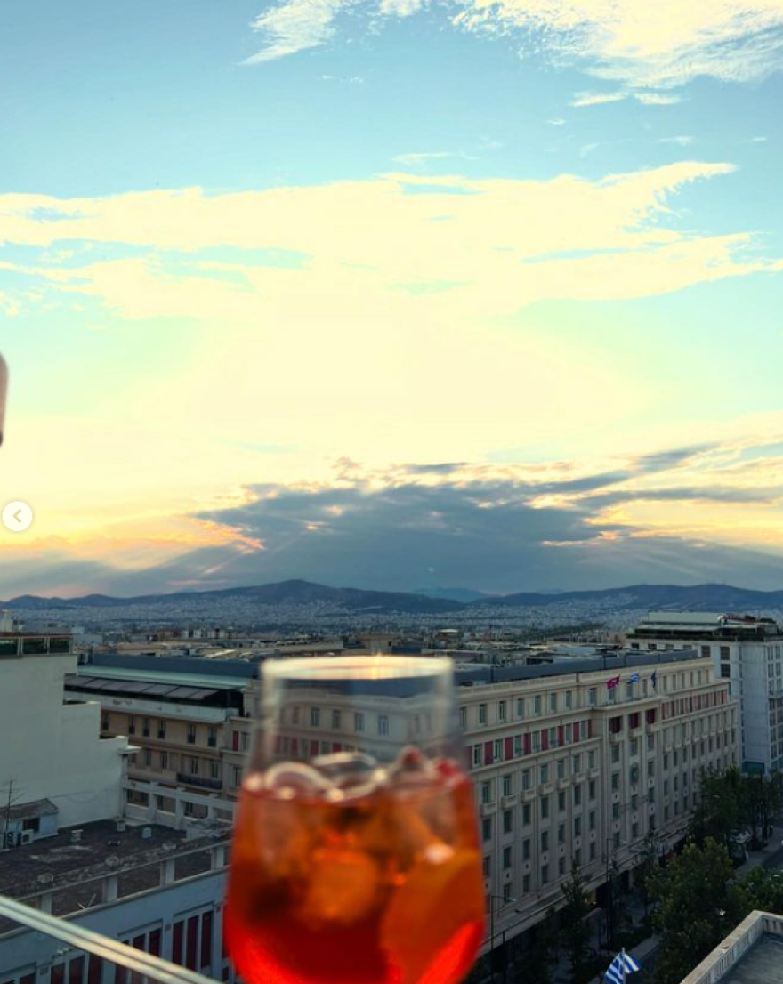 Ιωάννα Μαλέσκου: Αγκαλιά με την κόρη της σε ταράτσα της Αθήνας