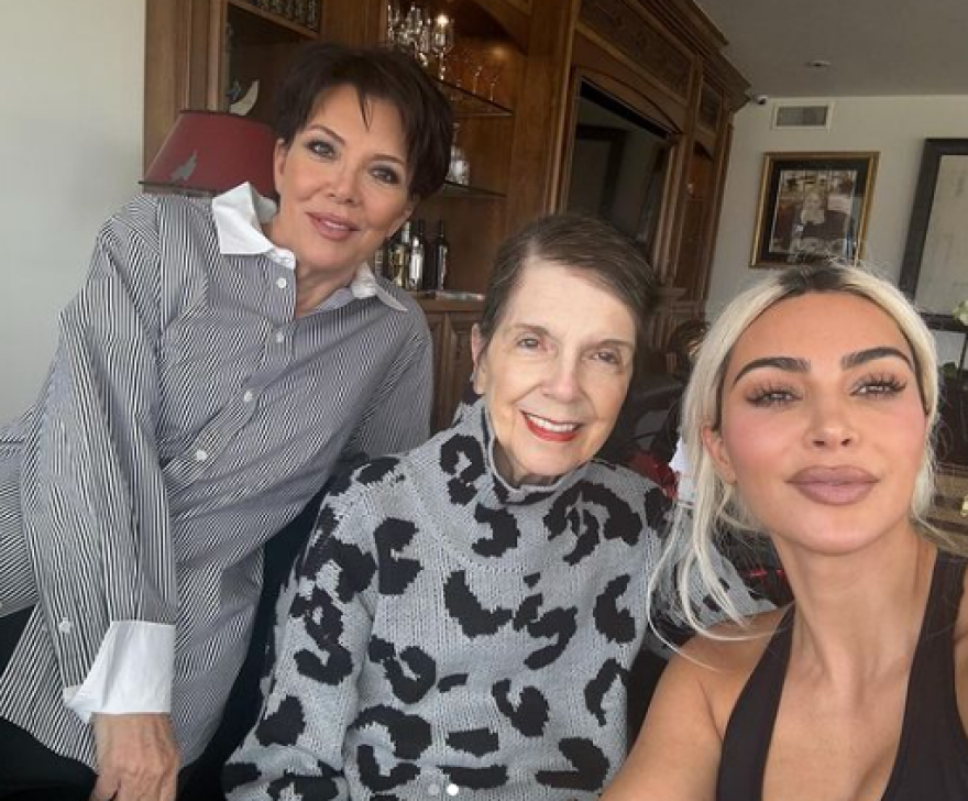 Κιμ Καρντάσιαν στη γιαγιά της: Νίκησες δύο φορές τον καρκίνο χωρίς να παραπονιέσαι, σε αγαπώ τόσο πολύ