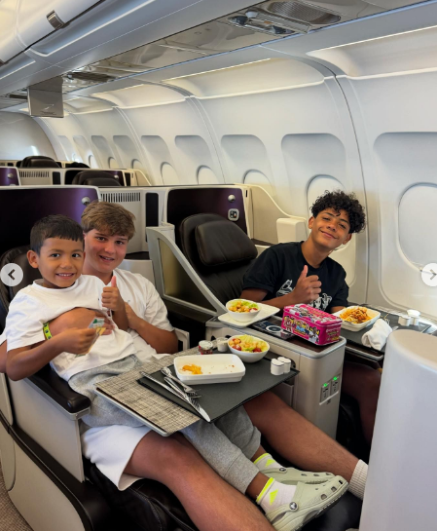 Τζορτζίνα Ροντρίγκεζ: Άλλαξε τελείως την εμφάνισή της ενόψει της τρίτης σεζόν της σειράς της στο Netflix