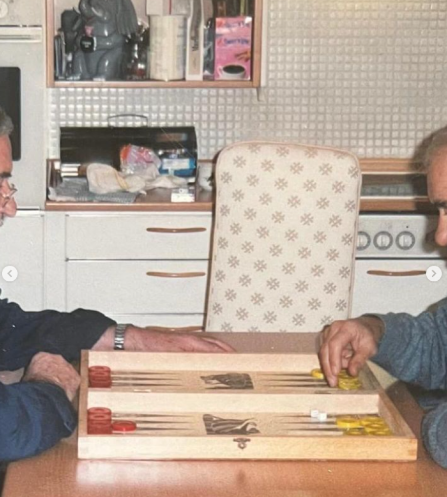 Κλέλια Ανδριολάτου: Πήγε μια βόλτα στο Κατάκολο με το μπικίνι της - Δείτε βίντεο