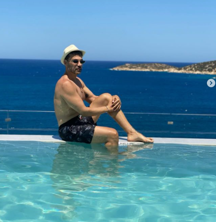 Παντελής Τουτουντζής: Στην Κρήτη με τον μέλλοντα σύζυγο και τα παιδιά τους για την ονομαστική του εορτή