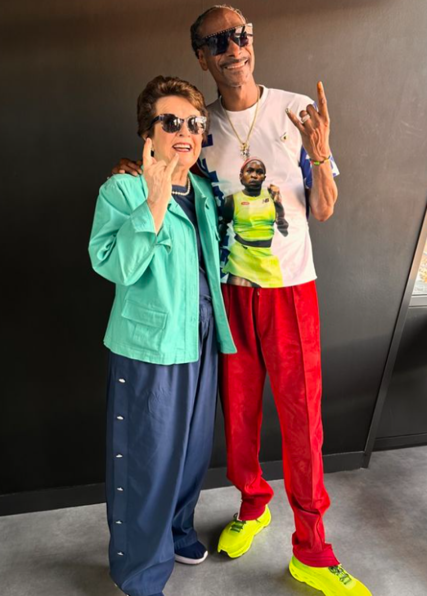 Μπίλι Τζιν Κινγκ: Viral στα social media ο «θρύλος» του τένις - Έβγαλε selfie με τον Snoop Dogg