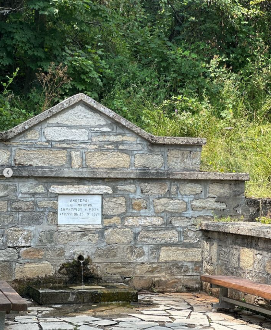 Δανάη Μπάρκα: Φωτογραφίζεται στην εξοχή και αποθεώνει τη Φλώρινα