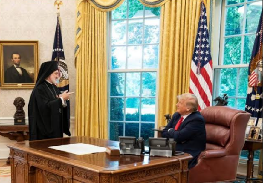 Ο Αρχιεπίσκοπος Ελπιδοφόρος, παρίσταται στα συνέδρια και των Ρεπουμπλικανών και των Δημοκρατικών