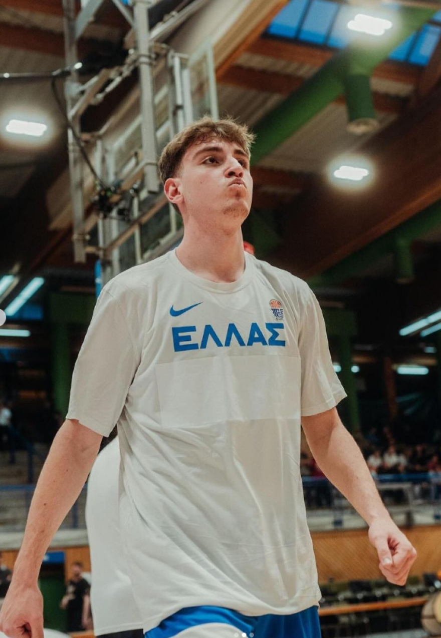 Αίας Μανθόπουλος: Ο γιος του υπέγραψε συμβόλαιο με τον ΠΑΟΚ - Κάνοντάς τον υπερήφανο, έγραψε ο 18χρονος