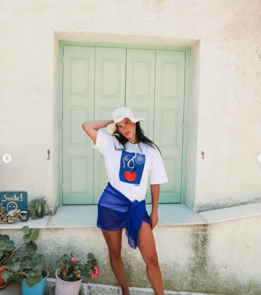 Χριστίνα Μπόμπα: Συνεχίζει τις διακοπές στη Νάξο