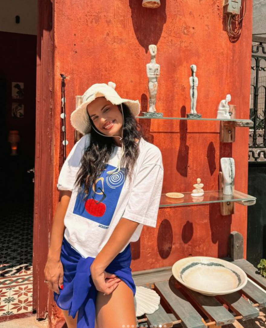 Χριστίνα Μπόμπα: Συνεχίζει τις διακοπές στη Νάξο