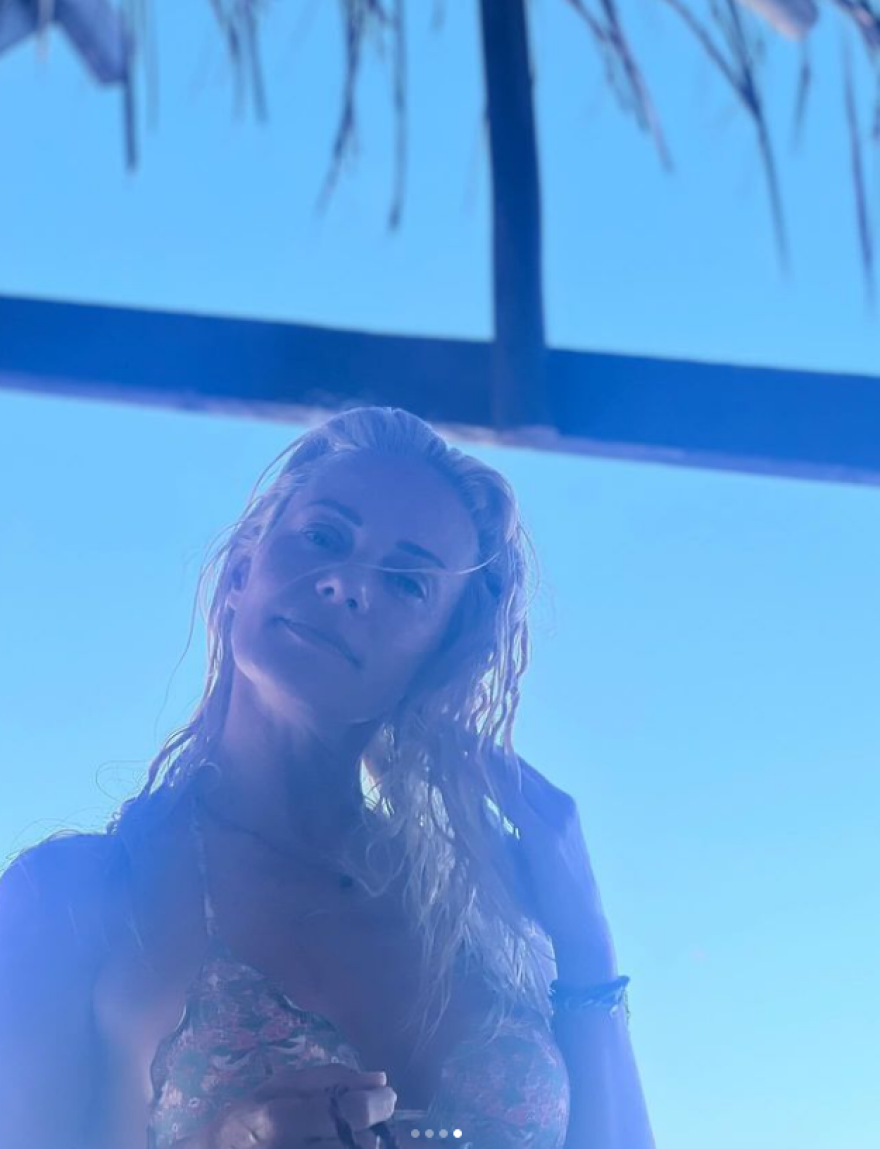 Ζέτα Μακρυπούλια στους ακολούθους της: Καλό Αύγουστο παιδιά γλεντήστε το