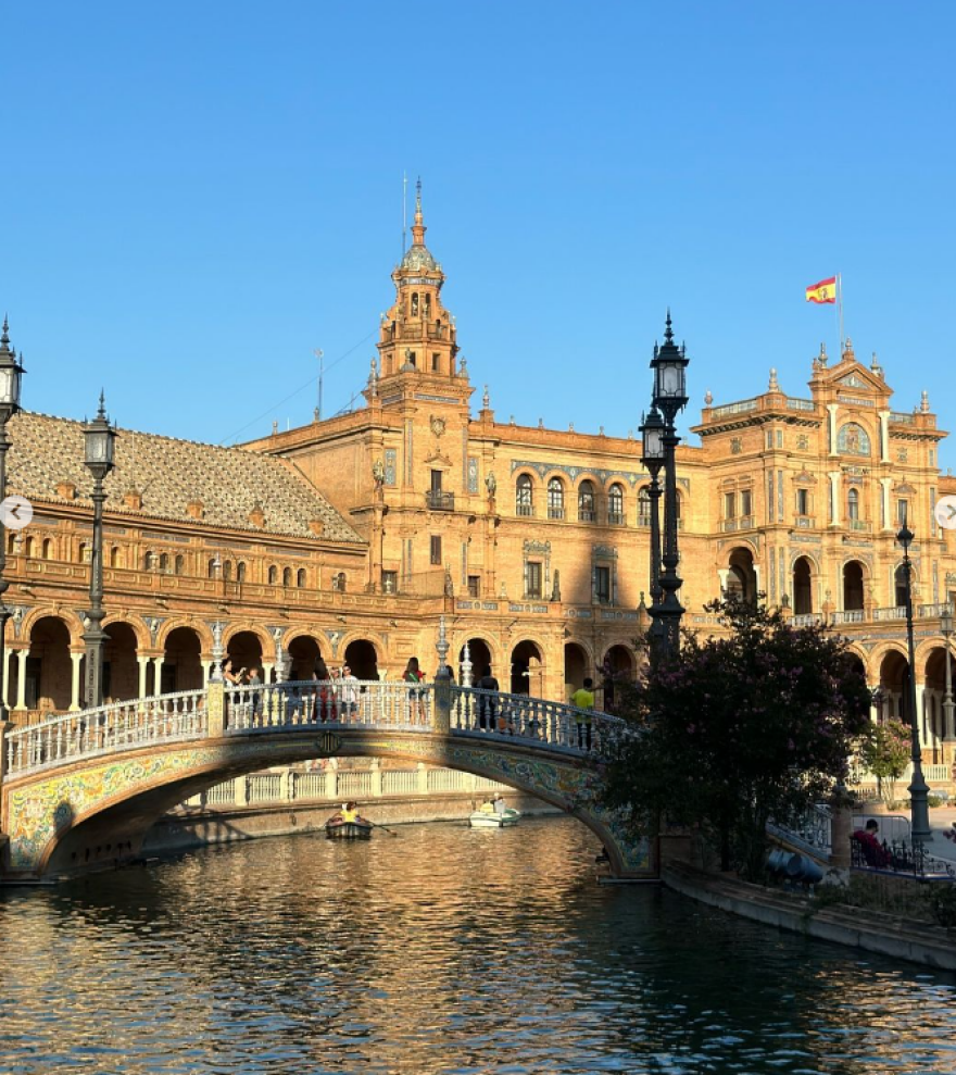 Δανάη Μπάρκα: Ανάρτησε νέες φωτογραφίες από την Ισπανία στο Instagram 