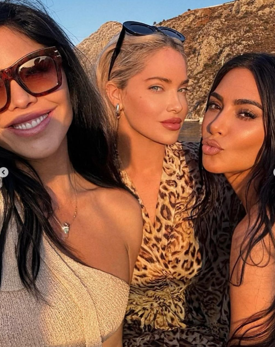 Κιμ Καρντάσιαν: Ανέβασε φωτογραφίες από την Ελλάδα και τις έσβησε μετά από μερικά λεπτά