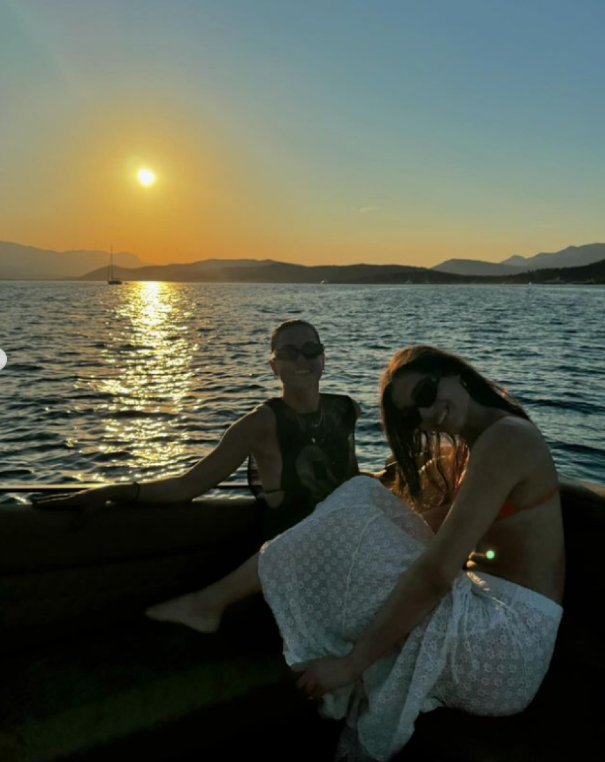 Μελίνα Νικολαΐδη: Πήγε στους Παξούς με τους φίλους της