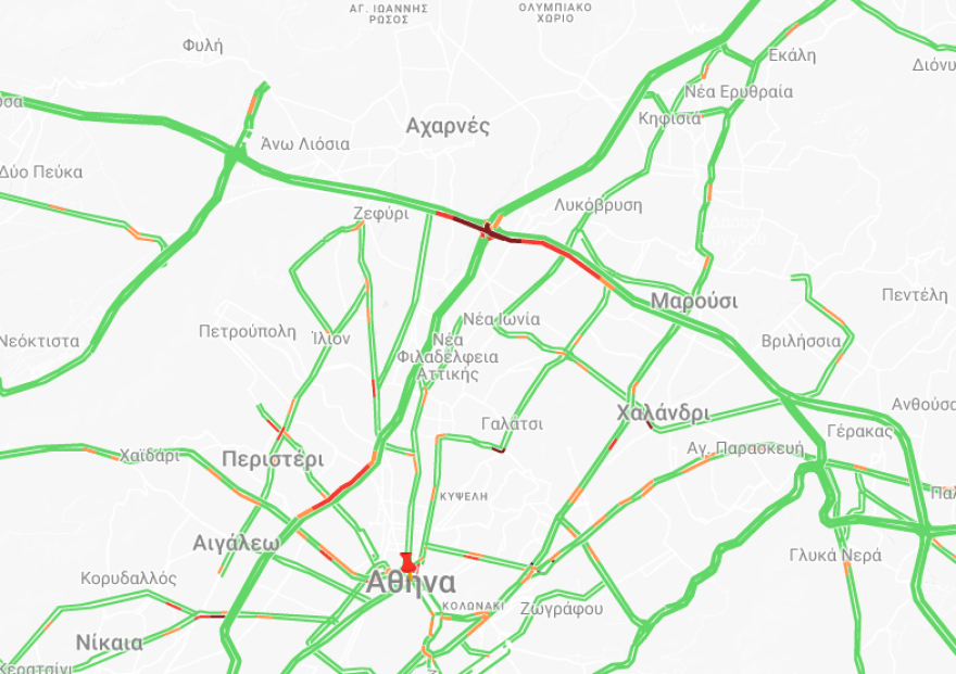 Κίνηση: Αυτοκίνητο πήρε φωτιά εν κινήσει στην Αττική Οδό - Συνεχίζονται οι καθυστερήσεις προς αεροδρόμιο στο ύψος Κύμης