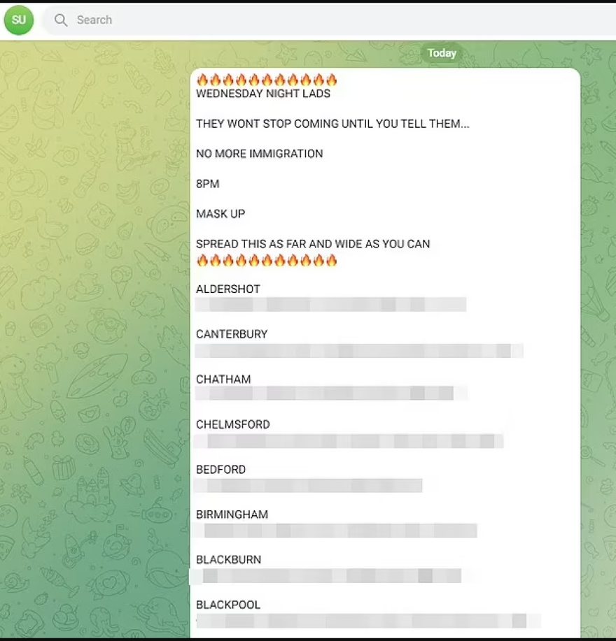 Βρετανία: Σχέδια για πάνω από 35 αντιμεταναστευτικές διαδηλώσεις σήμερα, επί ποδός 6.000 αστυνομικοί