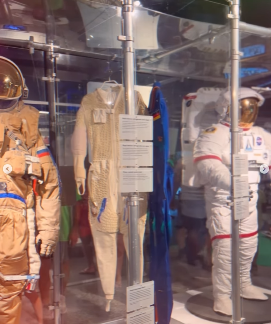 Δανάη Μπάρκα: Συνεχίζει το ταξίδι της στην Ισπανία - Οι φωτογραφίες από τη Βαλένθια