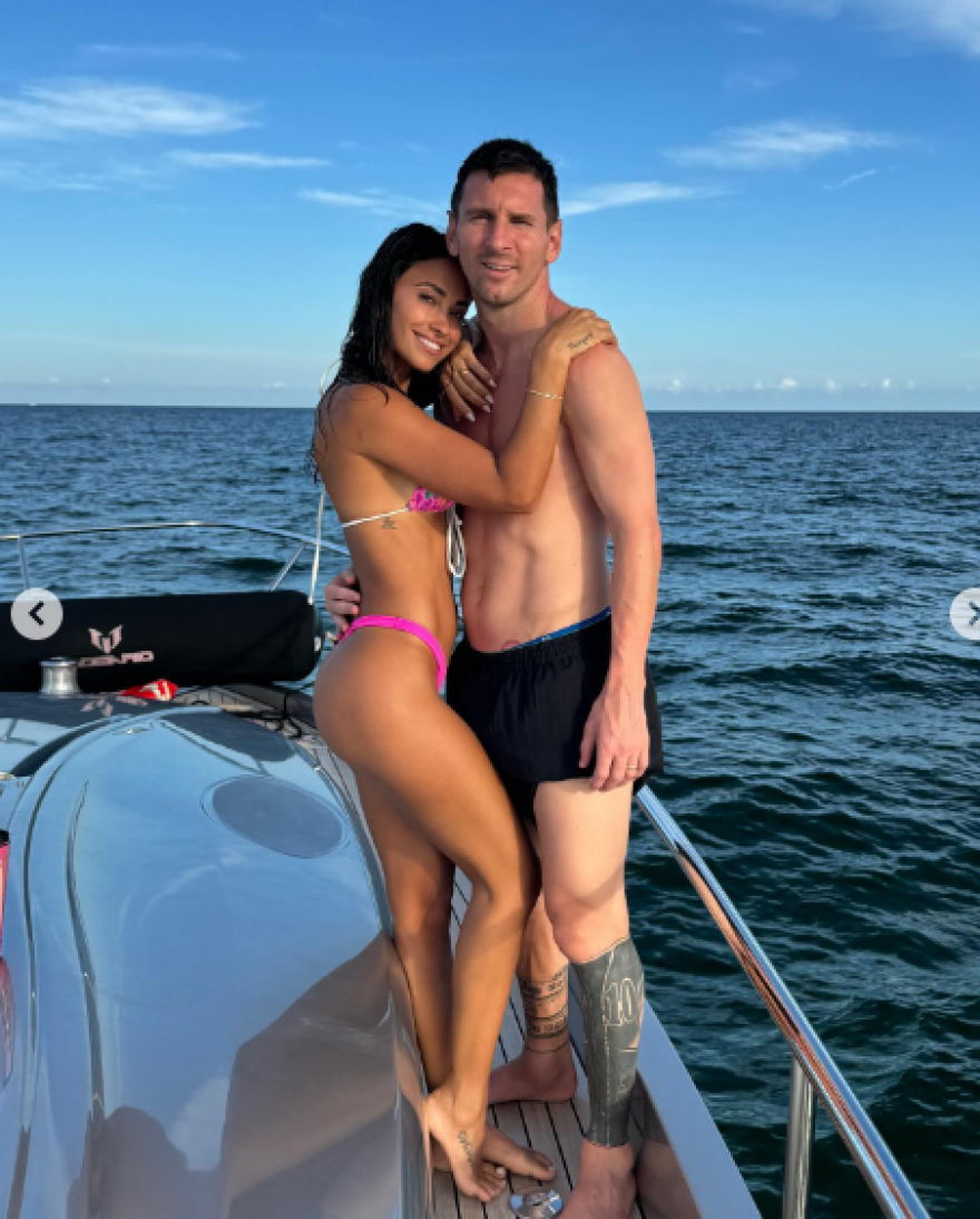 Λιονέλ Μέσι - Αντονέλα Ροκούζο: Οι διακοπές με τα παιδιά τους σε σκάφος