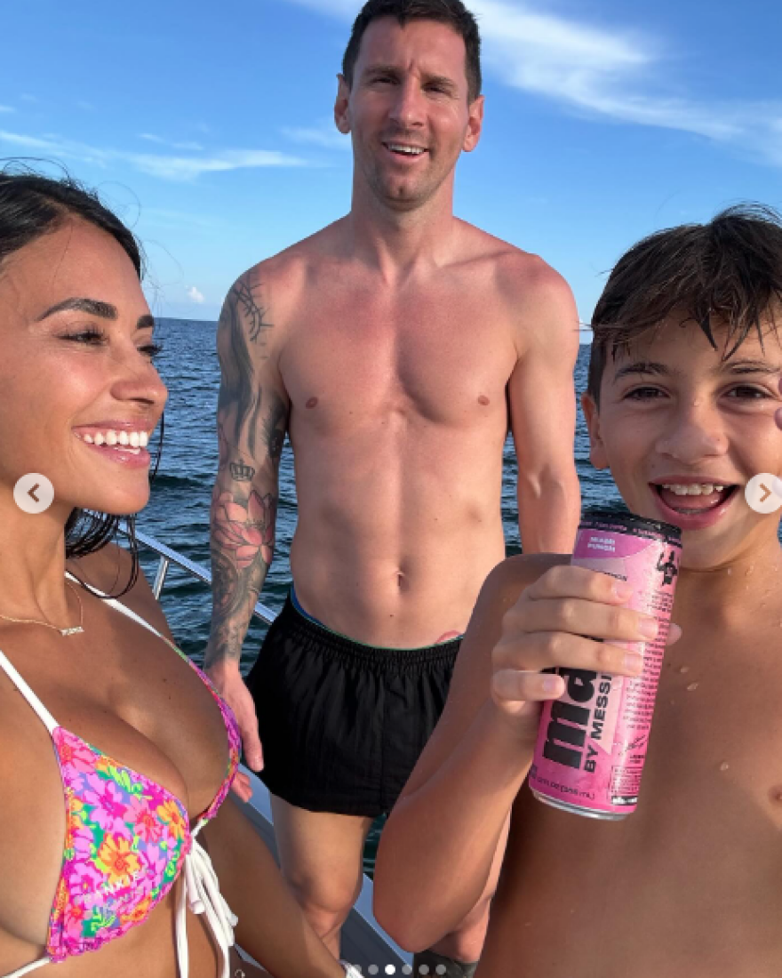 Λιονέλ Μέσι - Αντονέλα Ροκούζο: Οι διακοπές με τα παιδιά τους σε σκάφος