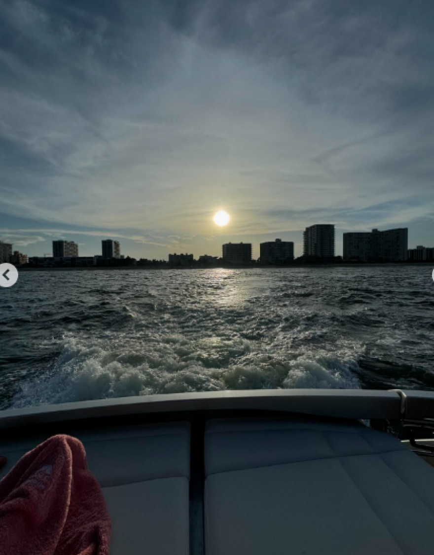 Λιονέλ Μέσι - Αντονέλα Ροκούζο: Οι διακοπές με τα παιδιά τους σε σκάφος