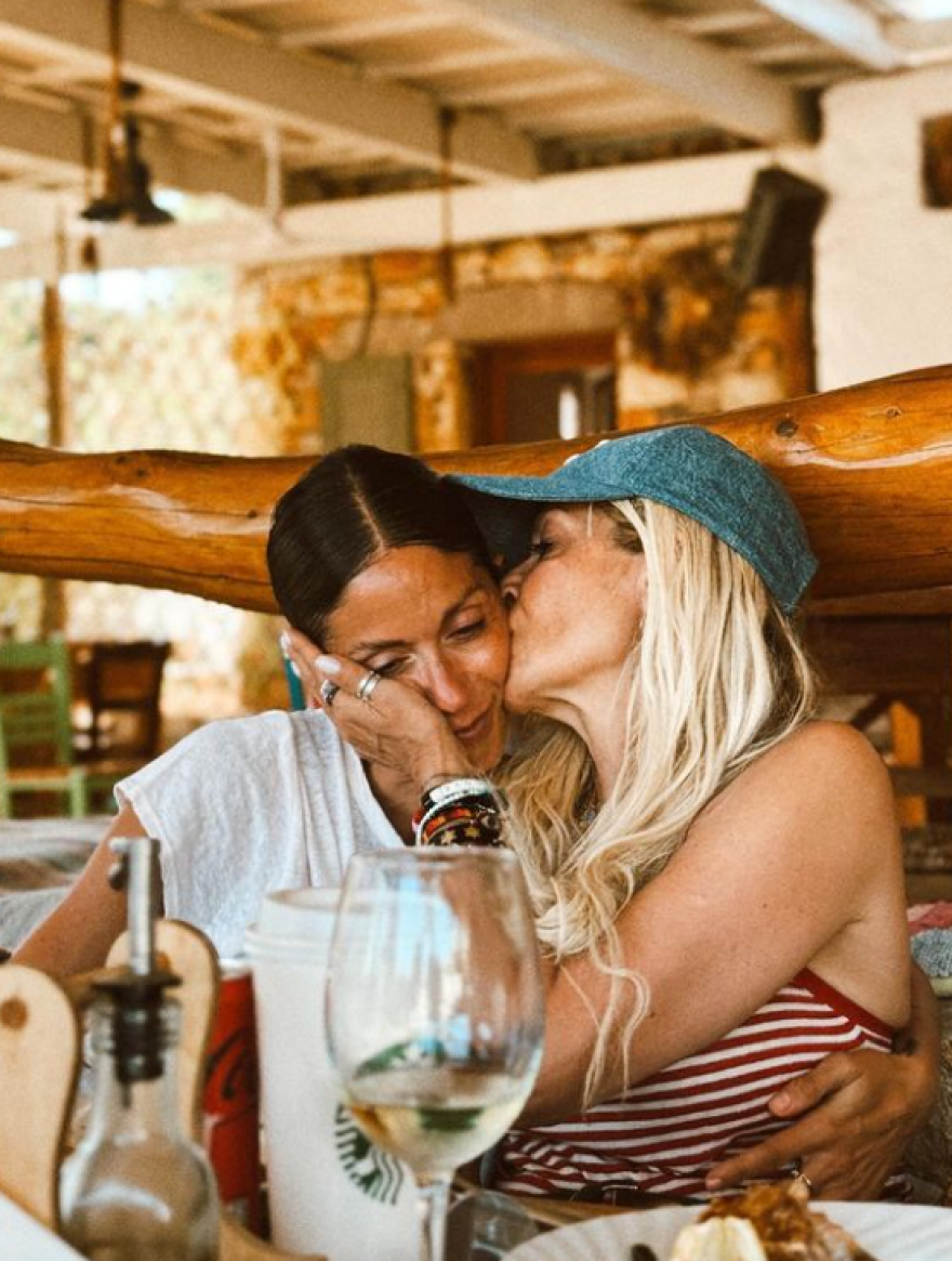 Άννα Βίσση - Σοφία Καρβέλα: Οι τρυφερές φωτογραφίες από τις διακοπές τους