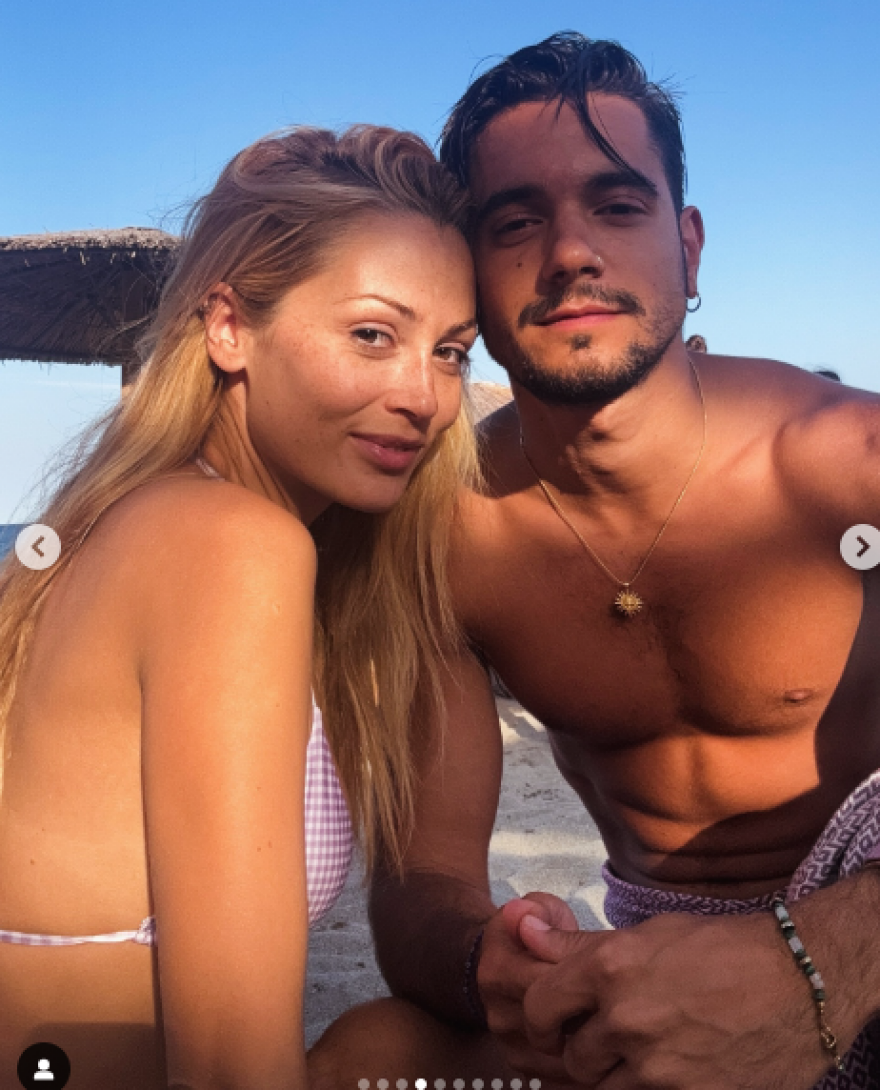 Ελένη Βουλγαράκη: Περνά χρόνο με την παρέα της στο Πήλιο - Δείτε φωτογραφίες