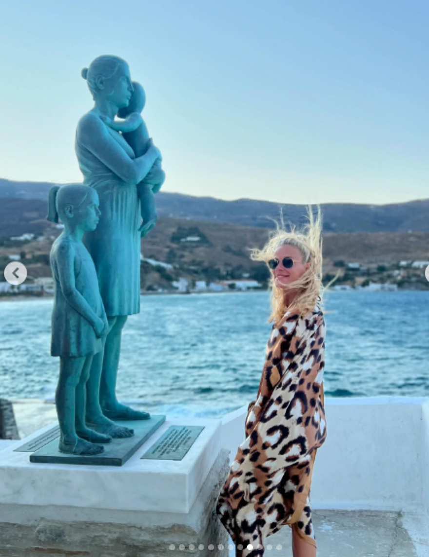 Ζέτα Μακρυπούλια: Έστειλε την καλησπέρα της από την Άνδρο - Οι φωτογραφίες που ανάρτησε