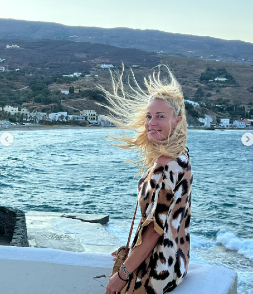 Ζέτα Μακρυπούλια: Έστειλε την καλησπέρα της από την Άνδρο - Οι φωτογραφίες που ανάρτησε