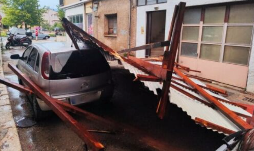 Κακοκαιρία: Επιφυλακή για το δεύτερο κύμα ακραίων φαινομένων -  30.000 κεραυνοί μέσα σε 18 ώρες - Βίντεο