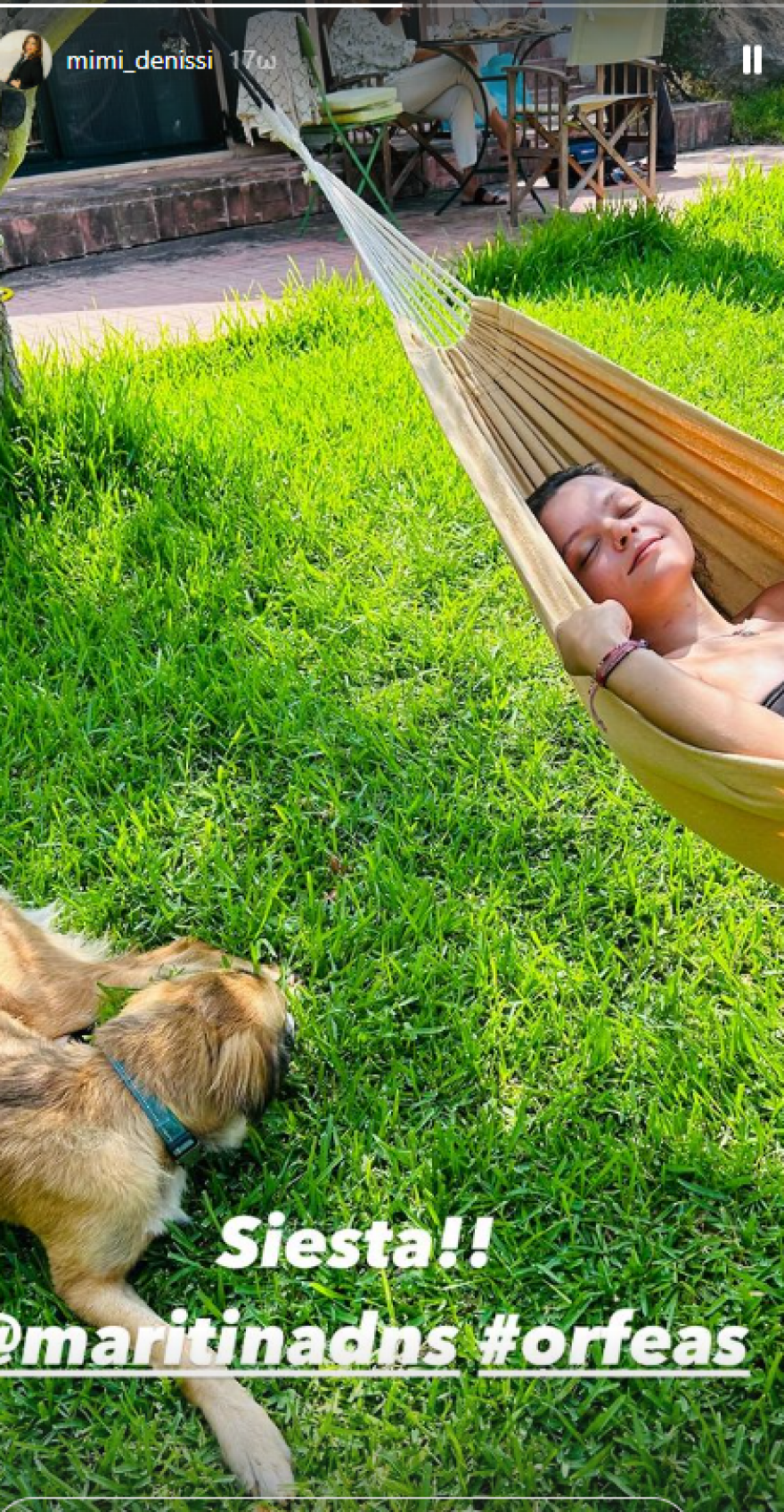 Μιμή Ντενίση: Απαθανατίζει την κόρη της ενώ χαλαρώνει στην αιώρα 