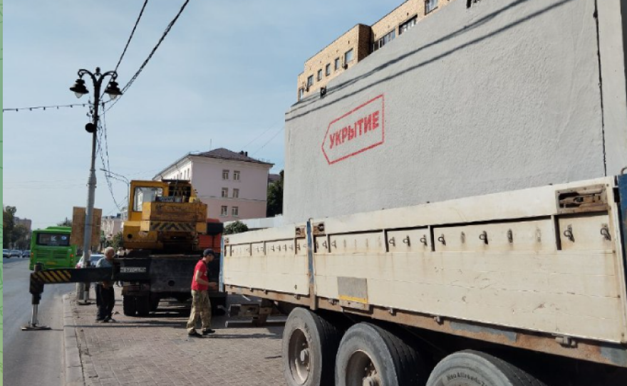 Πόλεμος στην Ουκρανία: Με αμερικανικά όπλα οι Ουκρανοί καταστρέφουν τις πλωτές γέφυρες των Ρώσων