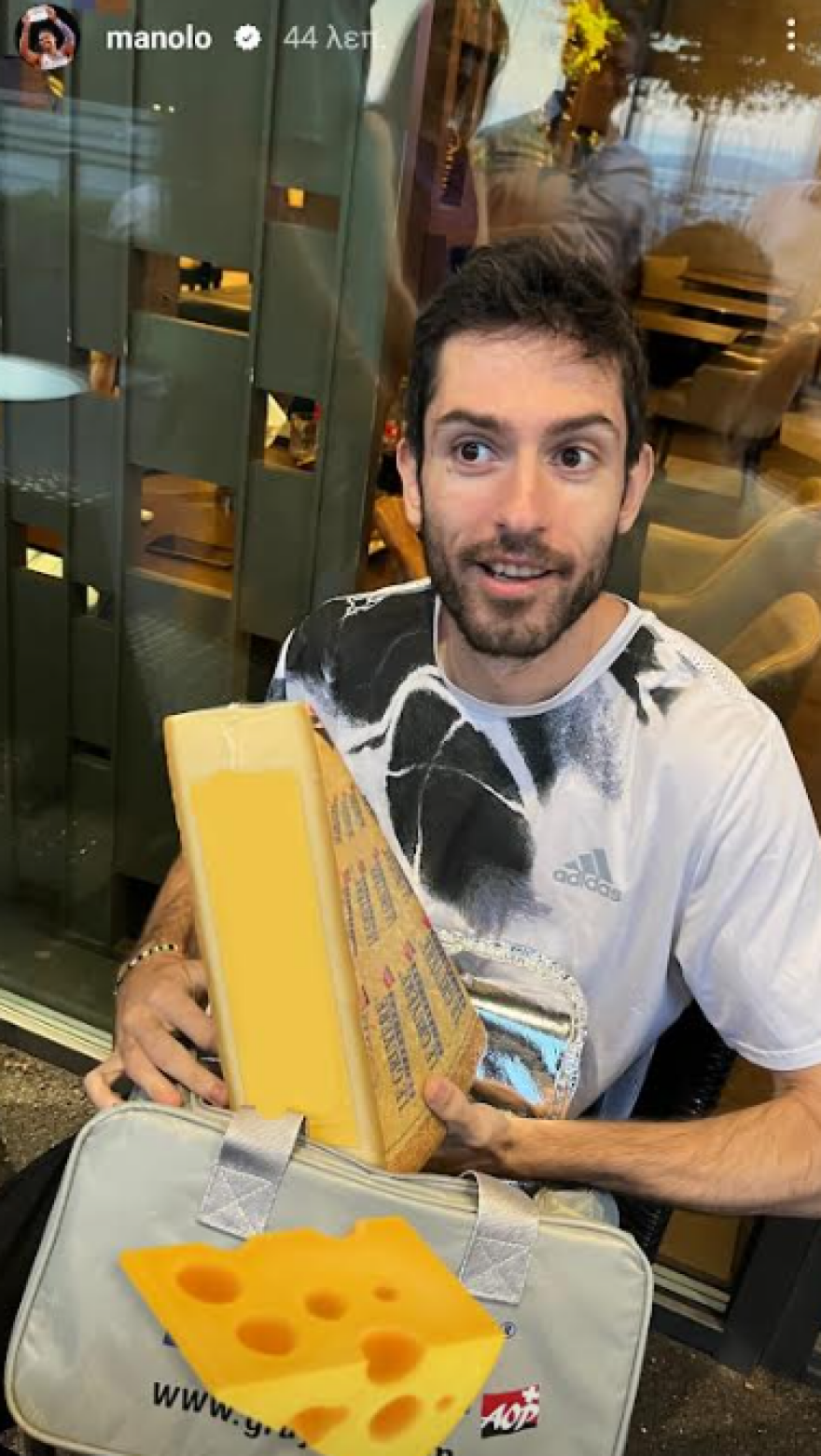 Καραλής: Πήρε δώρο τρία κιλά τυρί για τη συμμετοχή του στον αγώνα στη Λωζάνη - Φωτογραφίες