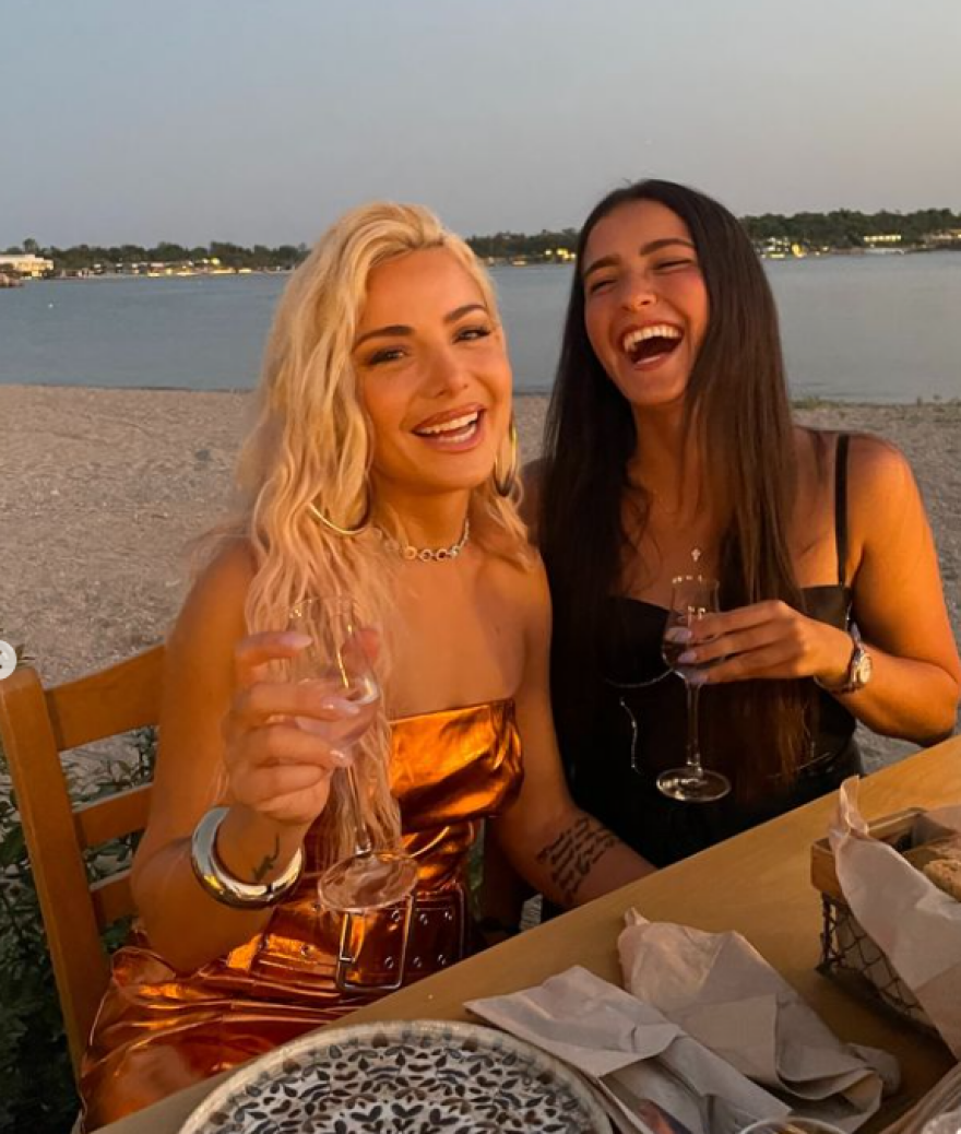 Ζόζεφιν: Αγκαλιά με τον Νίνο ανήμερα των γενεθλίων της