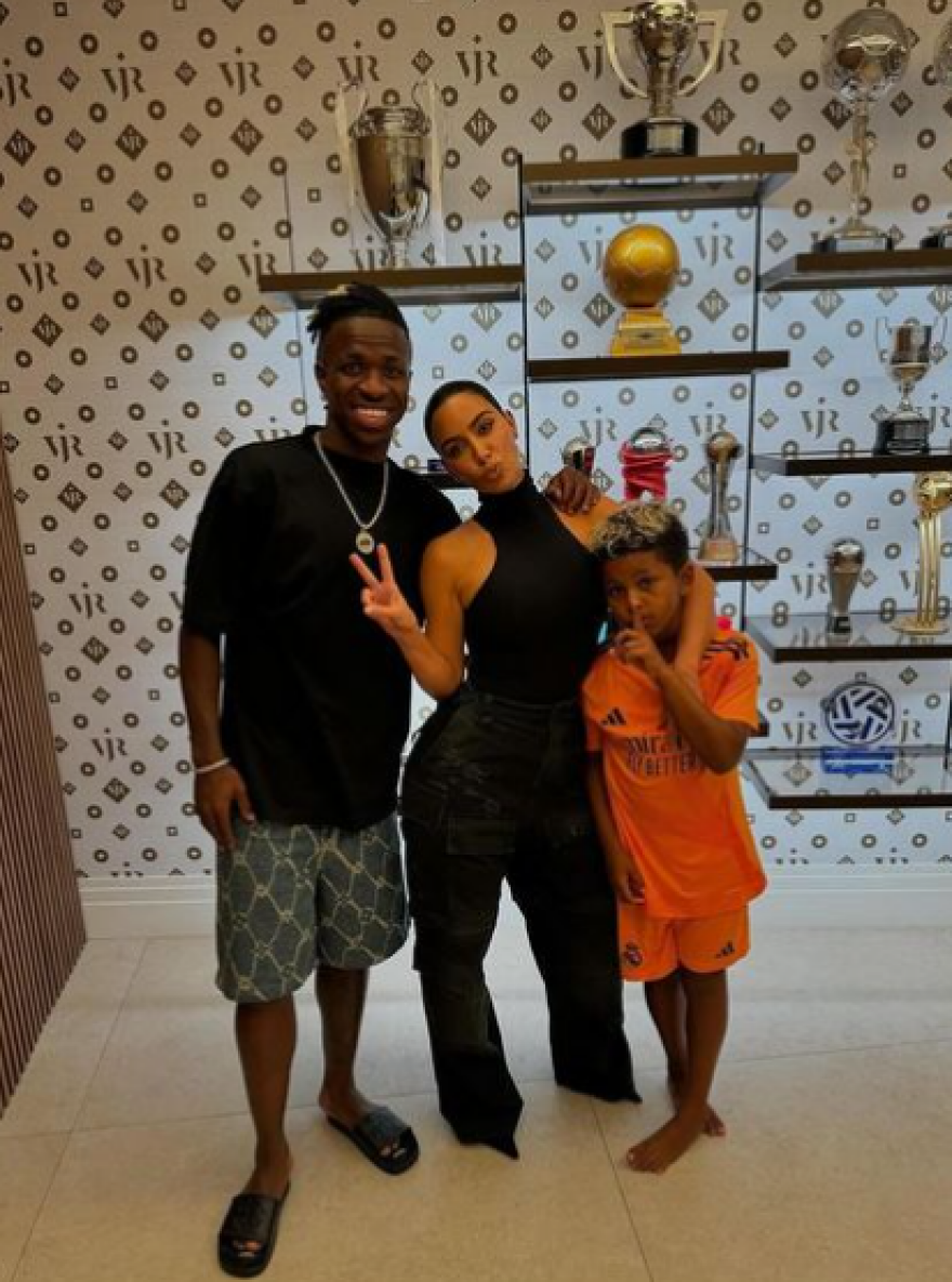 Καρντάσιαν: Επισκέφτηκε την Μαδρίτη και φωτογραφήθηκε με Βινίσιους και Μπέλιγχαμ 